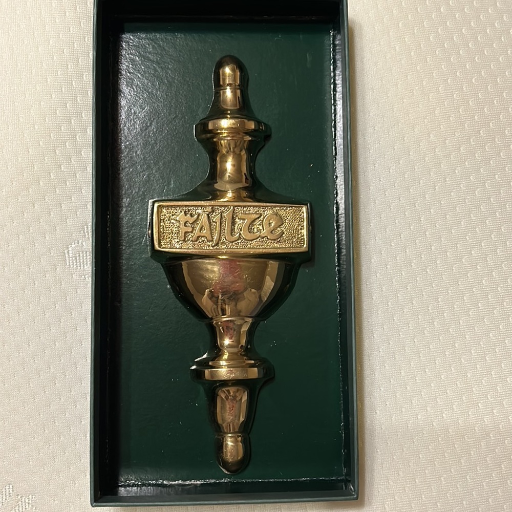 Liffey artefacts Failte welcome door knocker